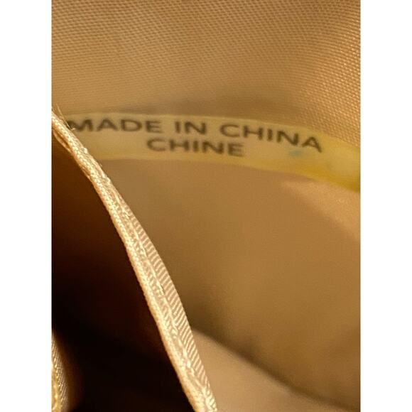 Coach Perforated Leather Wristlet Wallet 3x6 Beige Old Money Quiet Luxury Retro‎ - Picture 7 of 9